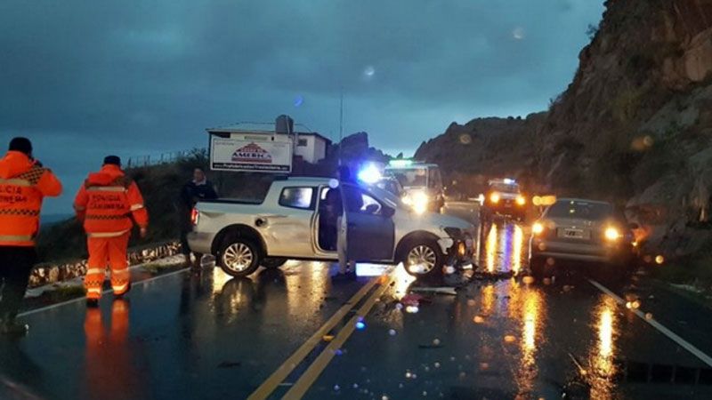 Tragedia en Córdoba dos muertos tras caer 25 metros en un choque