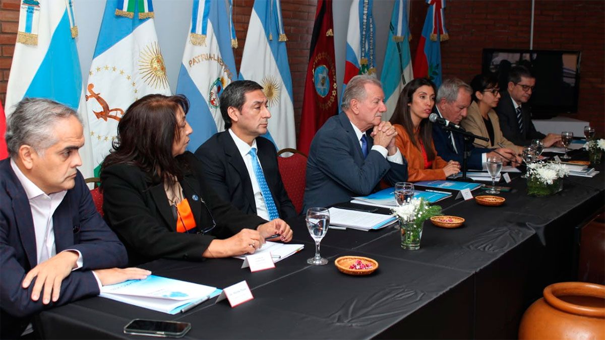 Silva Neder participó de la reunión de la Mesa Ejecutiva del Parlamento