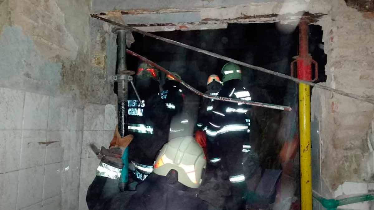 Tragedia en Floresta se derrumbó una casa y murieron una nena de 12