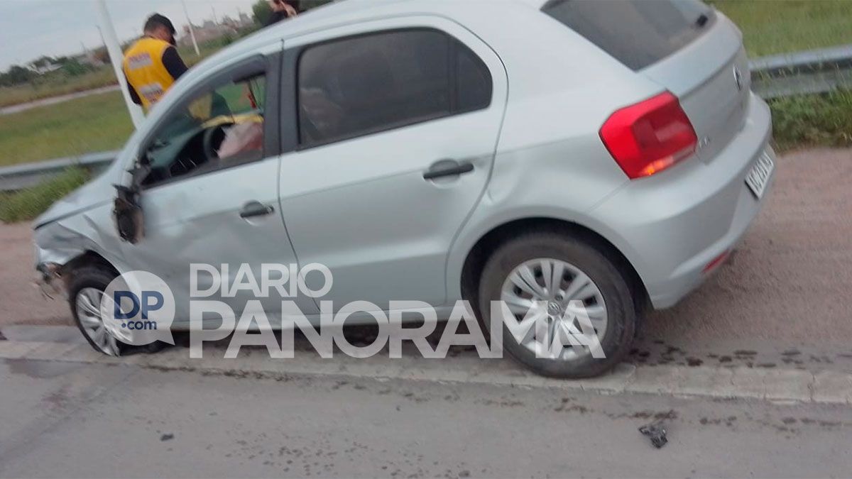 Una Mujer Herida En Un Violento Choque De Una Moto Y Un Auto Diario