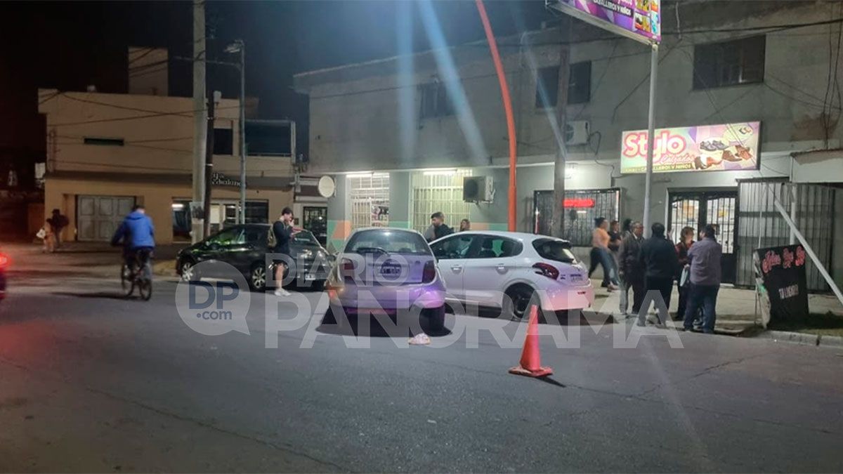 Perdió el control de su vehículo en plena calle Independencia y una