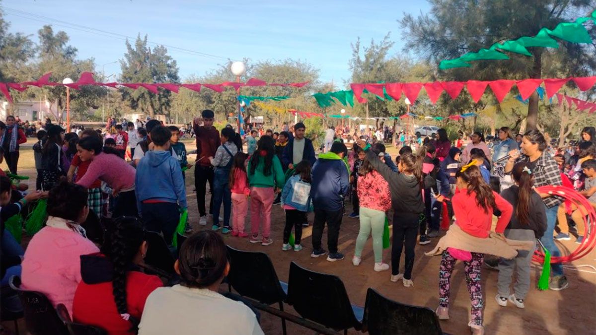 Colonia El Simbolar celebró el Día del Amigo con una jornada al aire