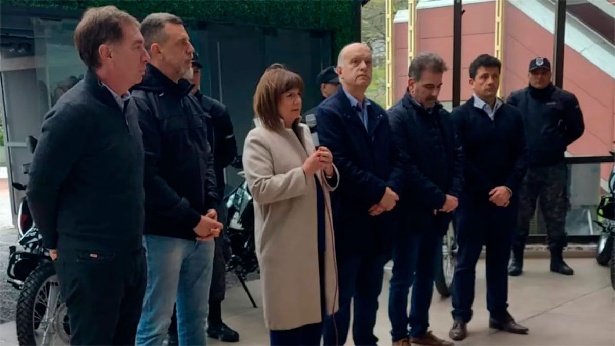 Bullrich criticó a Massa por la foto con los gobernadores radicales