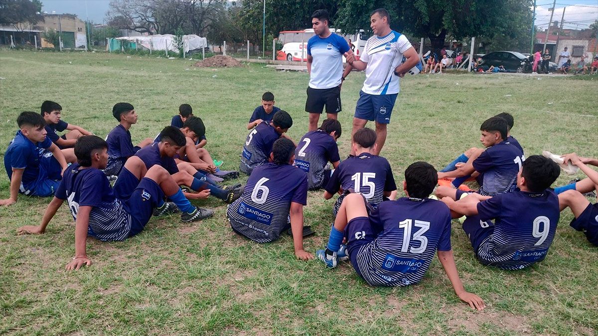 Contin An Las Pruebas De Jugadores Clase En Estudiantes De Huaico