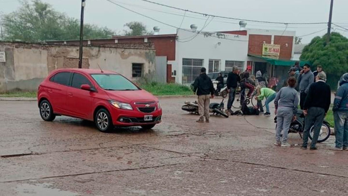 Motociclista Hospitalizada Tras Ser Colisionada Por Un Auto En A Atuya