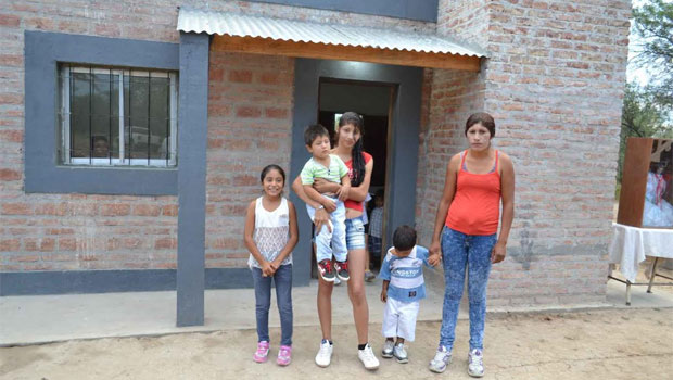 Entregan Viviendas Sociales En El Departamento Salavina Diario Panorama