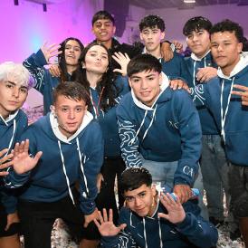 Alumnos del Colegio Nacional presentaron sus buzos