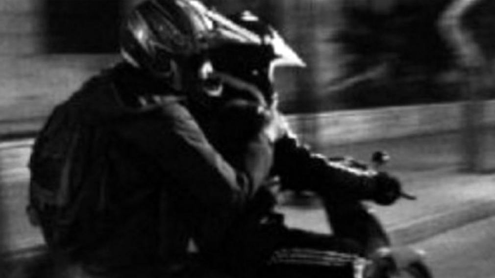 A punta de cuchillo motochorros lograron robarse un celular