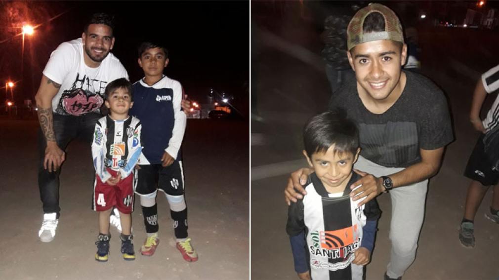 ¡Mamá, mirá quién vino! Diego Jara y Pablo Ortega sorprendieron a una escuela de fútbol