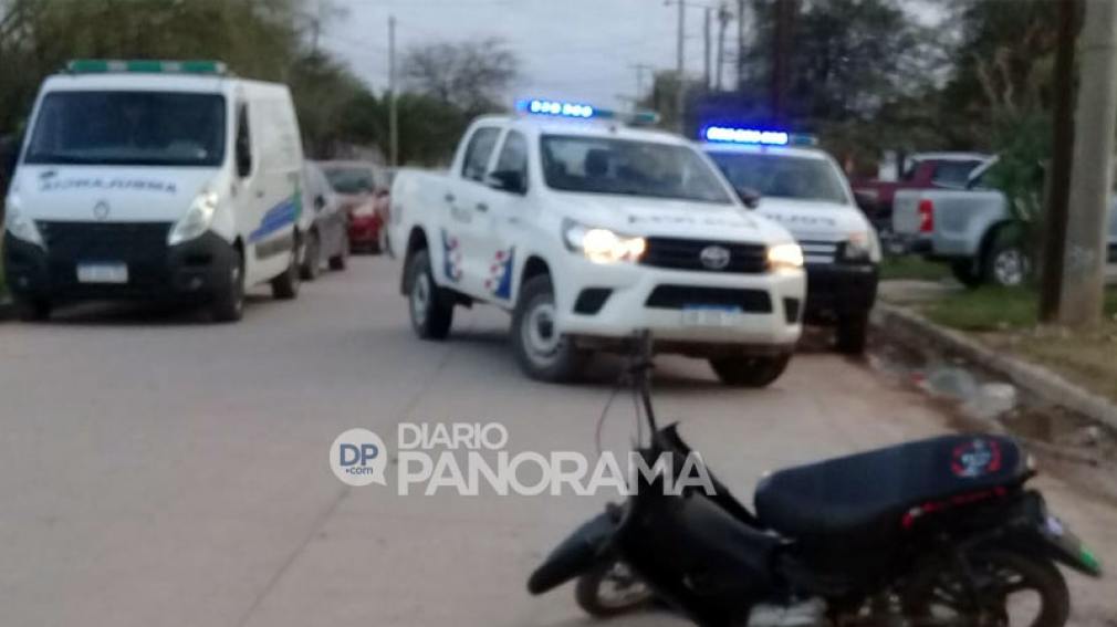 Un motociclista sufrió graves heridas al impactar con un auto