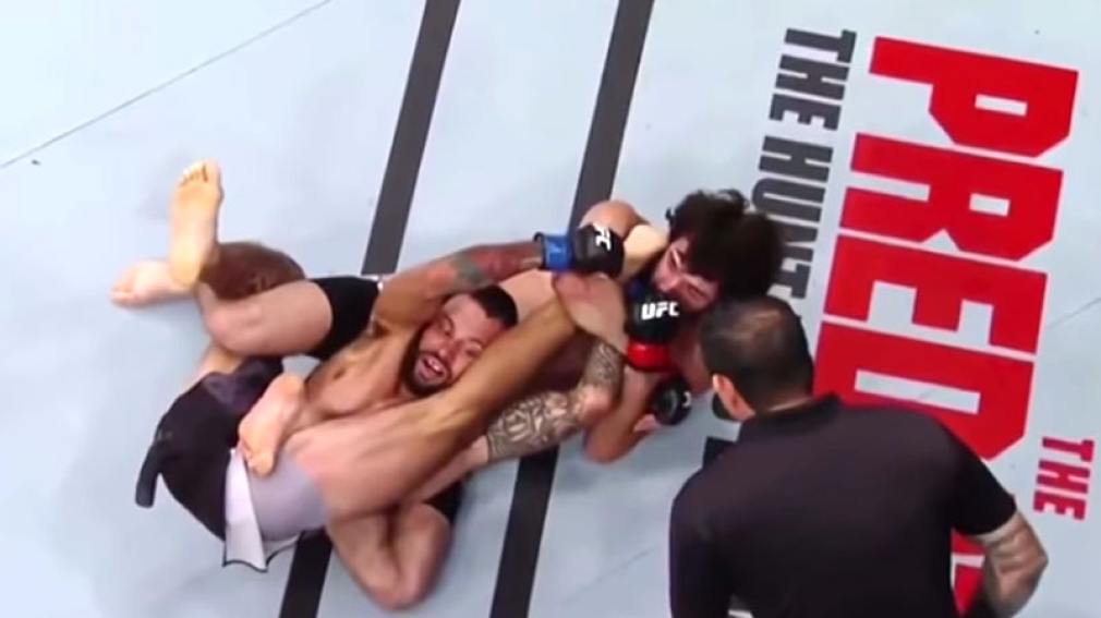 UFC: ganó la pelea con una de las sumisiones más extrañas de la historia