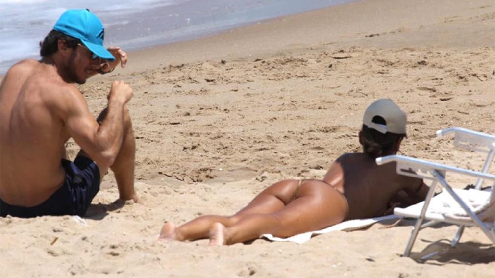Pampita y Pico Mónaco disfrutan de su amor en las playas de Punta del Este
