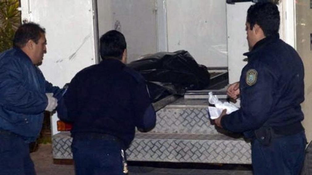 Hallan muerto a un hombre en estado de descomposición