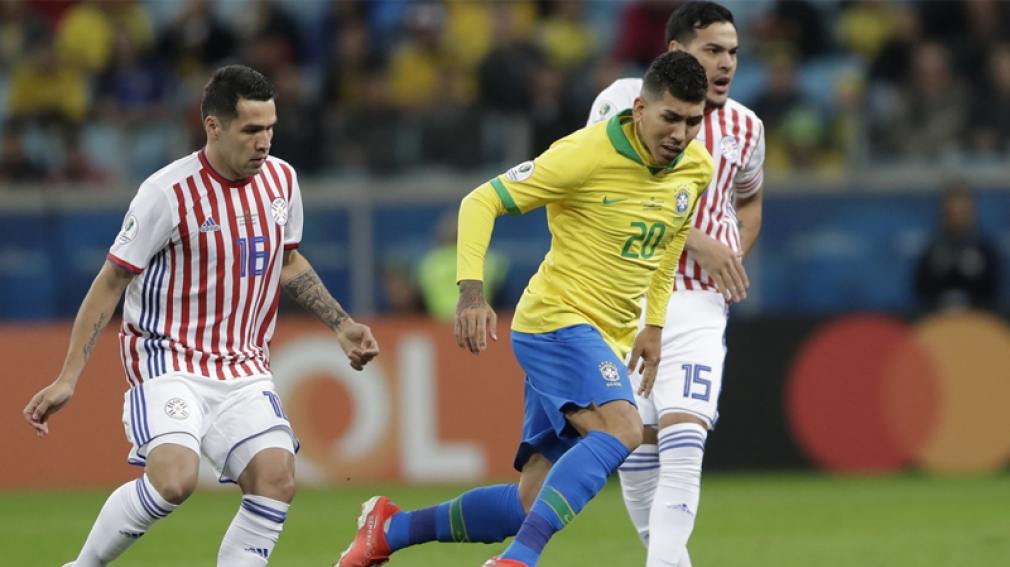 Brasil festejó en los penales y es semifinalista