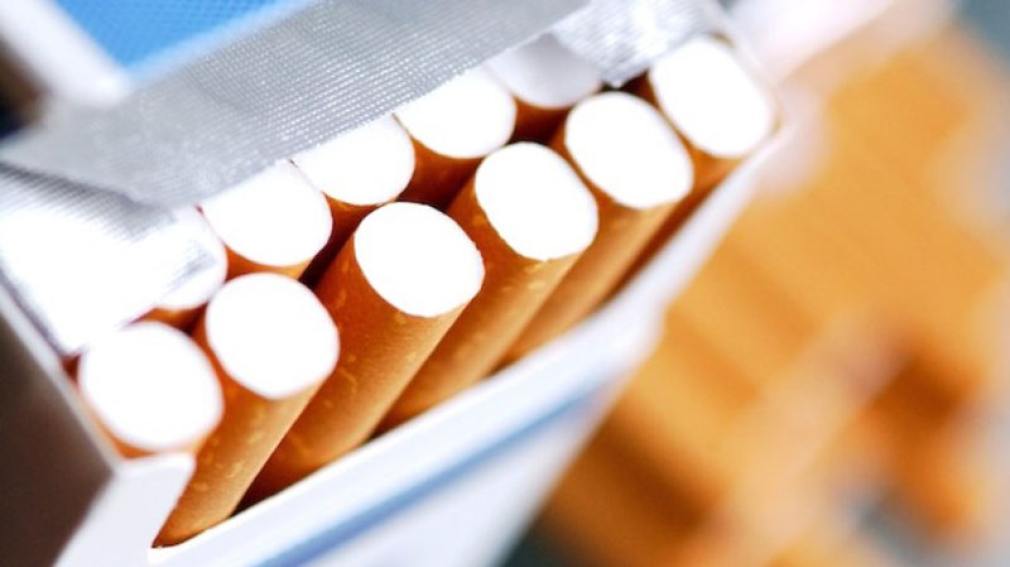 Detectaron estampillas truchas en productos del “Señor del Tabaco” y es investigado por evasión de impuestos