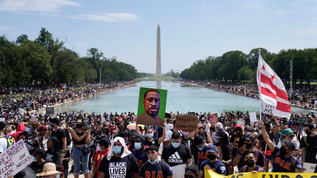 Estados Unidos: miles de personas marcharon por el derecho al voto de las minorías negras y latinas