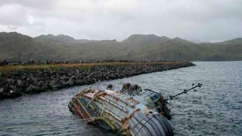 La extraña isla en Alaska que alberga desde un tesoro pirata hasta trampas de la Segunda Guerra Mundial