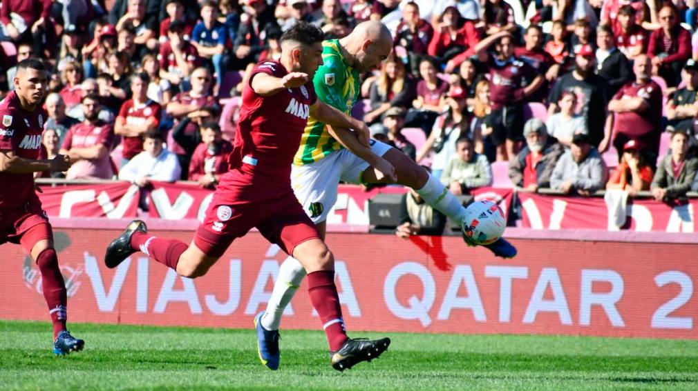 Aldosivi superó a Lanús sobre la hora y mandó a Central Córdoba a zona de descenso