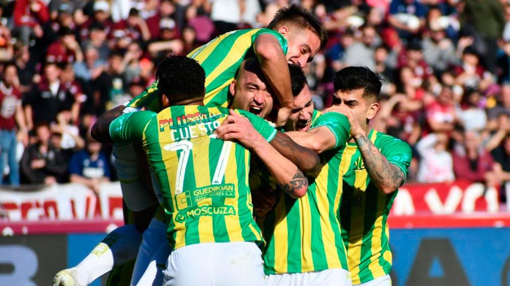 Aldosivi superó a Lanús sobre la hora y mandó a Central Córdoba a zona de descenso