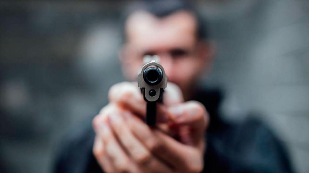 Quisieron llevar a cabo un trío y un cuarto integrante puso fin al encuentro tras efectuar varios disparos