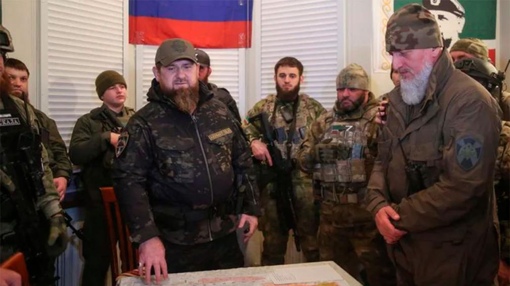 Tras la derrota rusa en Liman, el líder Ramzan Kadyrov pidió a Putin que use armas nucleares 