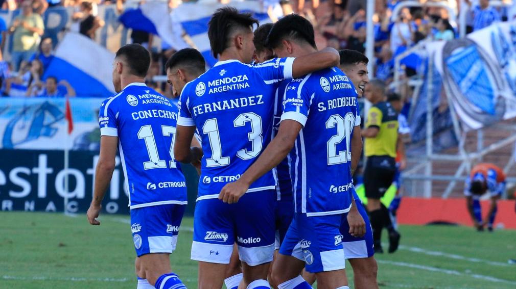 Godoy Cruz dio el golpe y le ganó a Racing en Mendoza