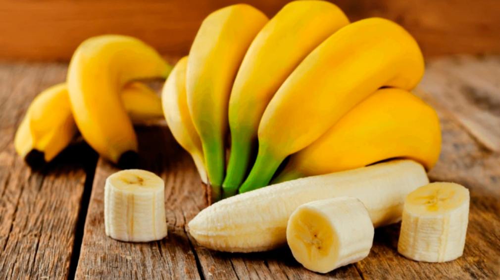 Mitos y verdades de la banana: qué nutrientes aporta además del potasio