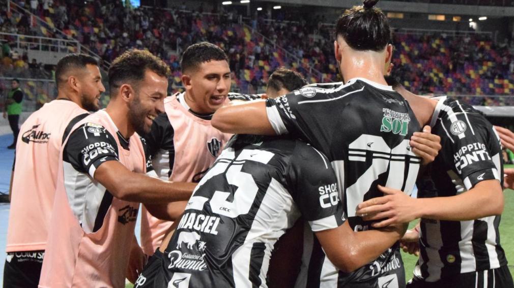 Central Córdoba se levantó con una valiosa victoria ante Arsenal