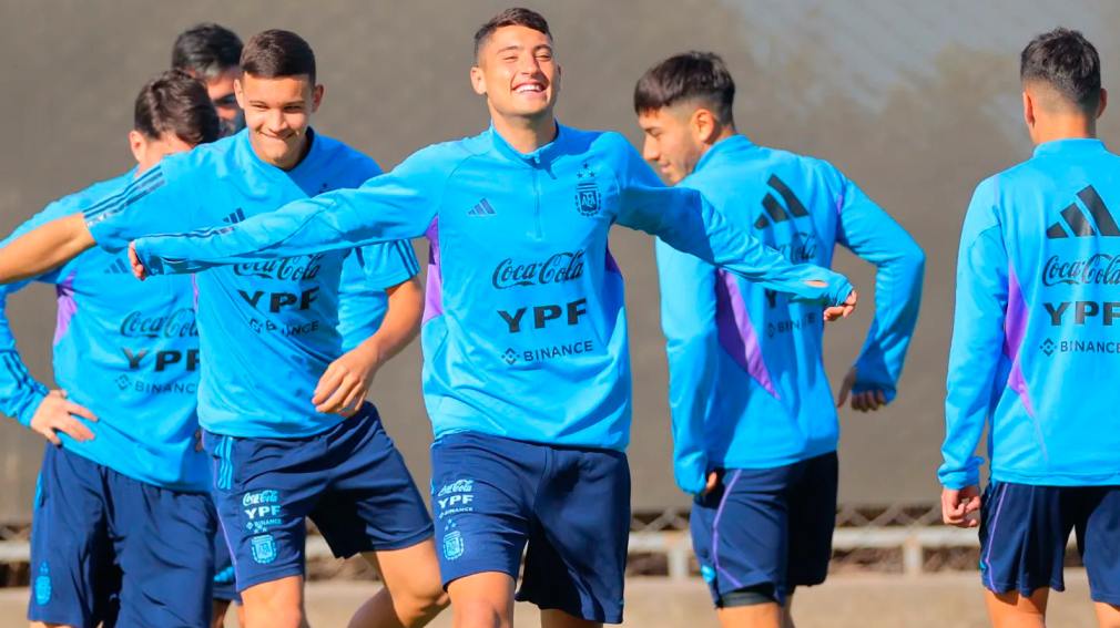 Entrenamiento con plantel completo para la Selección Argentina Sub-20 en San Juan