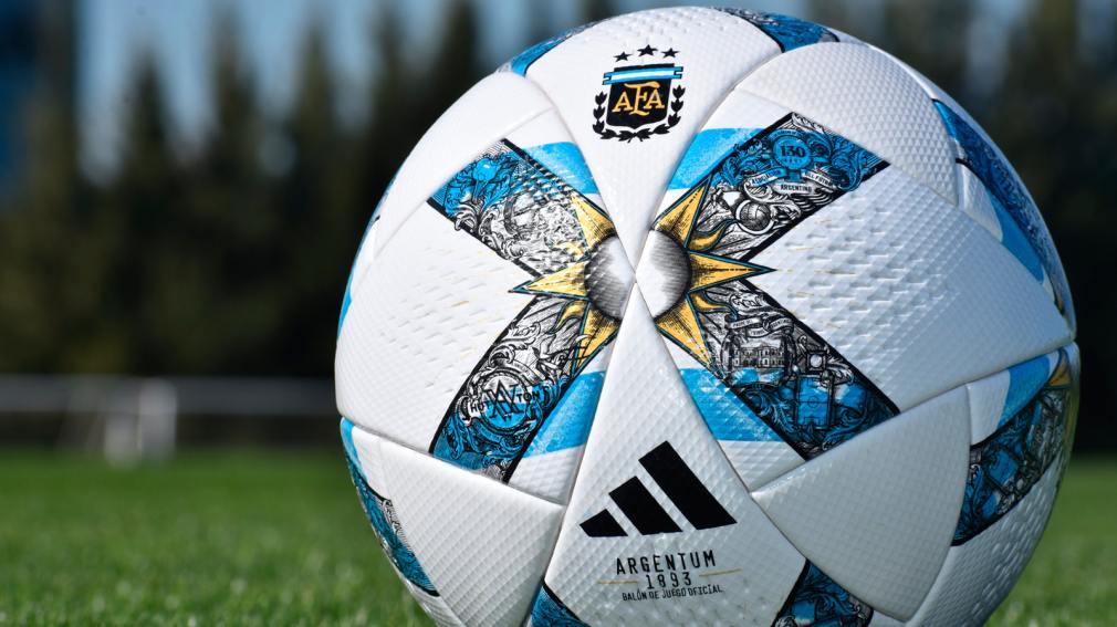 La AFA presentó la nueva pelota del fútbol argentino: conocé el detalle especial