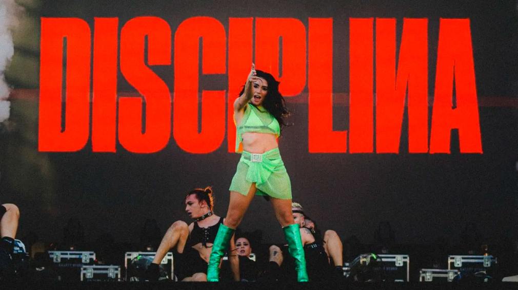 Con 250 mil espectadores, Lali hizo historia y conquistó Europa con su gira internacional