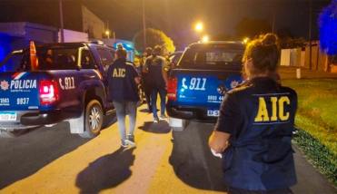 Rosario violenta: buscan a sujetos que balearon a otro en la vía pública