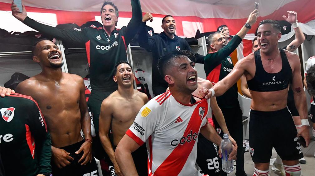  El desatado festejo de River tras el Superclásico: picante mensaje del Pity Martínez y baile de Borja
