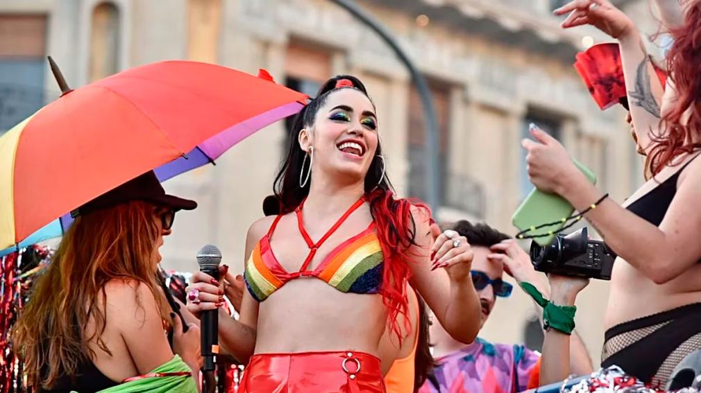 Tras la ola de fake news, Lali compartió un video donde enumeró por qué elige vivir en Argentina