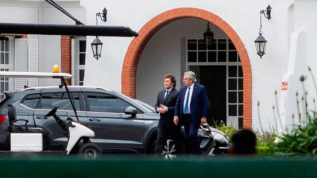 'Que tenga cuidado': la advertencia de Fernández a Milei sobre sus posturas en política exterior