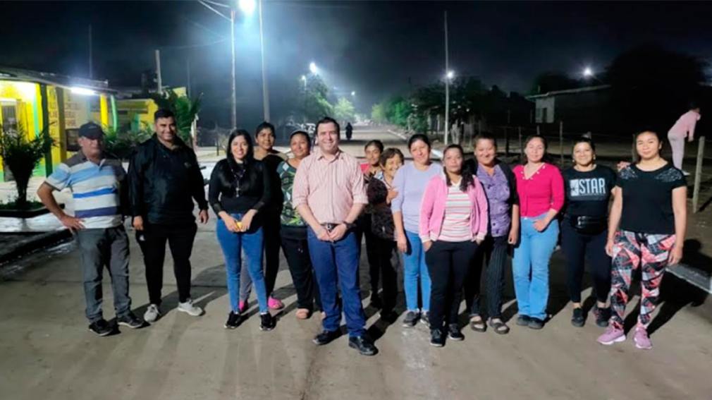 El intendente Daniel Ruiz habilitó obras de pavimentación y reconversión lumínica en el barrio Fátima de Clodomira