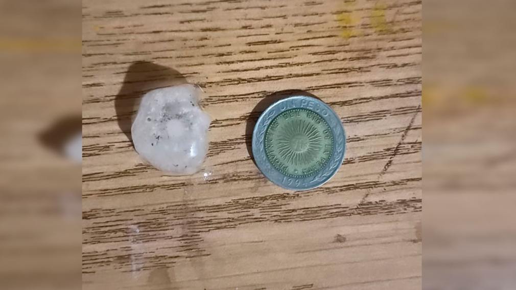 Cayó granizo en varios sectores de la Capital santiagueña