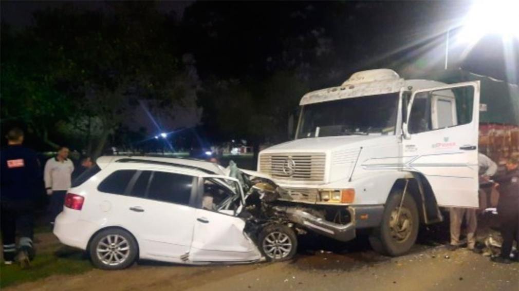 Una mujer murió en un choque frontal contra un camión en el norte de Santa Fe