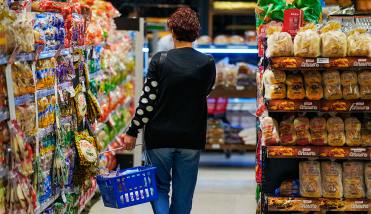 La inflación de marzo fue de 3,7% y acumuló 55,9% en los últimos doce meses