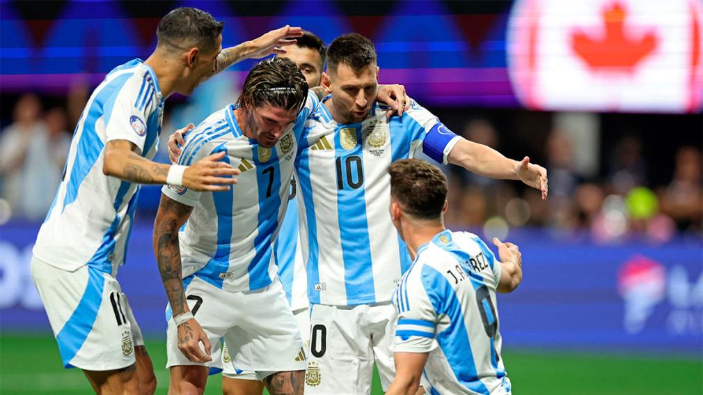 Argentina arrancó la defensa del título en la Copa América con una gran victoria ante Canadá 