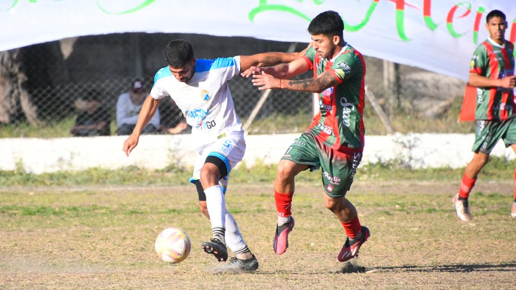 Villa Unión y Central Argentino empataron en un intenso partido en La Curva
