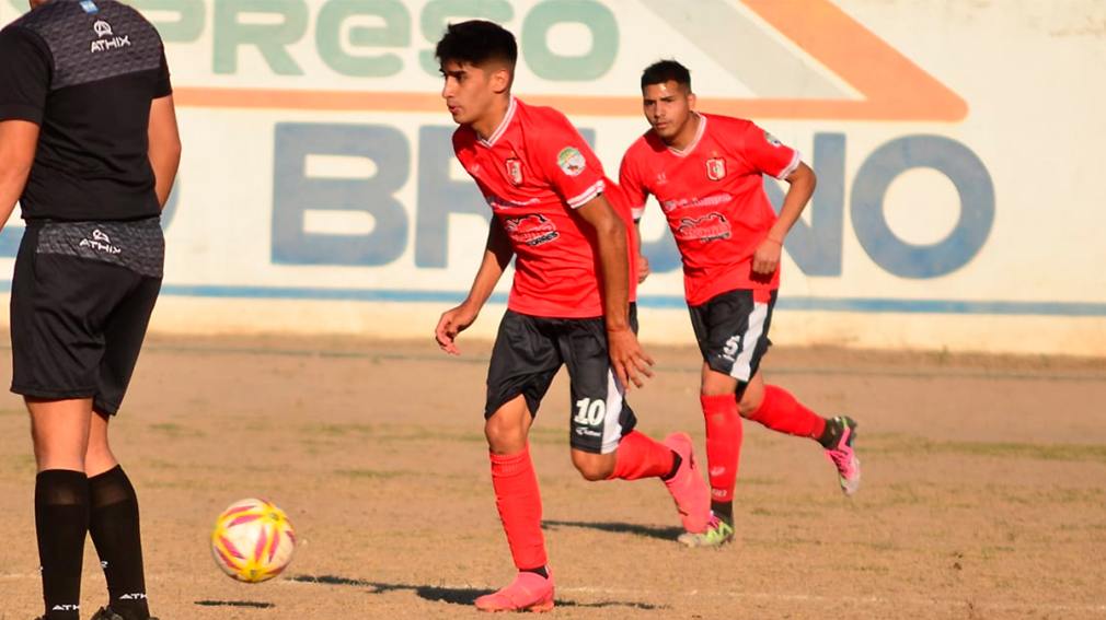 Atlético Forres se recuperó y ganó en La Banda ante Banfield
