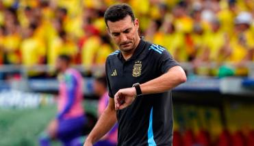 La bronca de Scaloni con el arbitraje tras la derrota de la Argentina: Decidi el partido