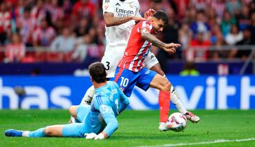 Atltico reaccion en el final y empat ante el Real en el derbi de Madrid con un golazo de Correa