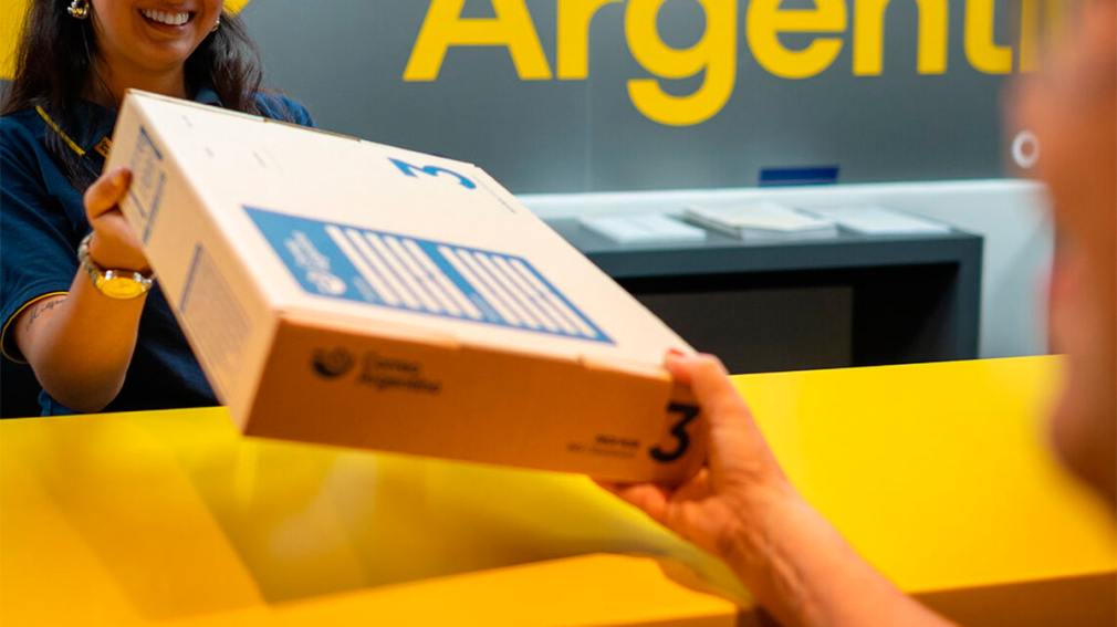 Compras en el exterior: el Gobierno oficializó los cambios que abaratan los envíos por courier