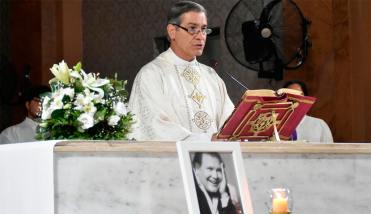 Realizaron una emotiva ceremonia en la Catedral Basílica en memoria de Leo Dan