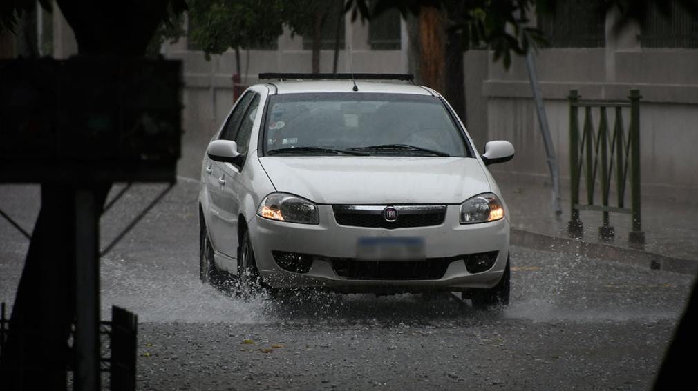 Santiago del Estero tuvo un alivio tras la lluvia: descendió la temperatura y hay alerta por tormentas