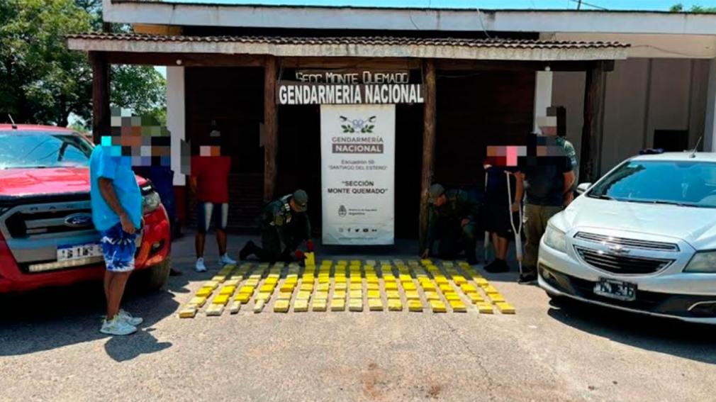 Detuvieron a tres personas que intentaron evitar que una camioneta con 116 kilos de cocaína sea controlada