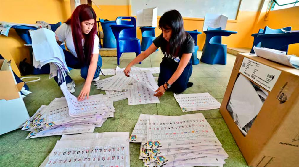 Ecuador: Daniel Noboa y Luisa González se enfrentarán en un balotaje en abril