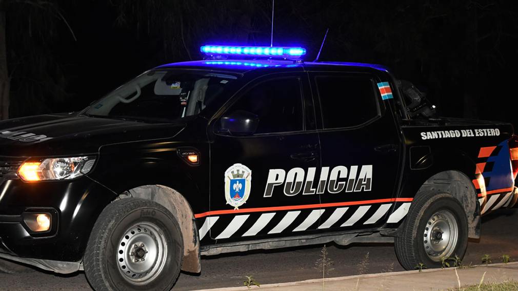 Salvaje: un hombre atacó a latigazos al amigo de su hija